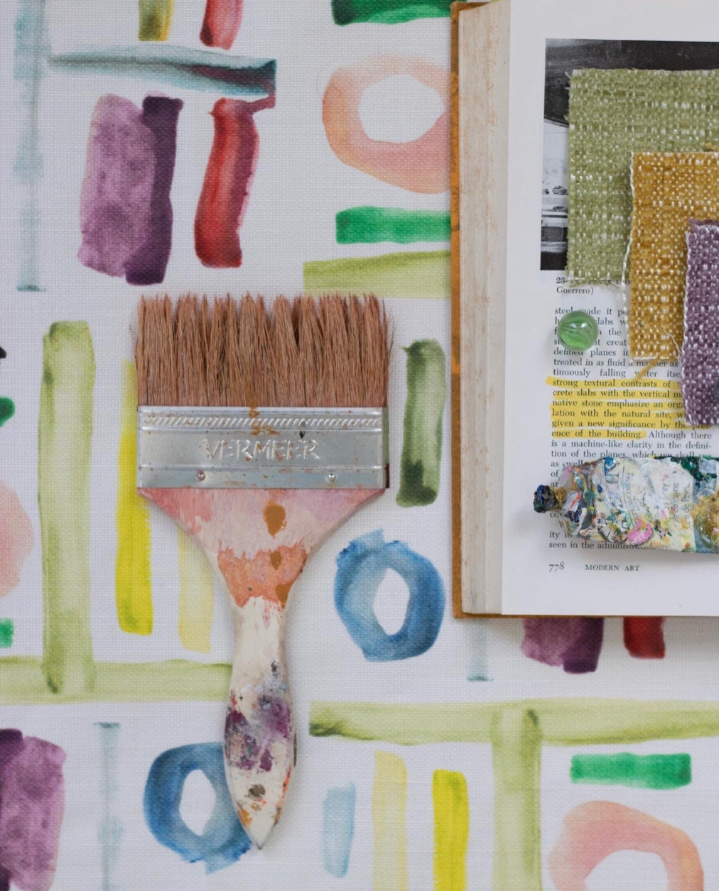 Marks Wallpaper Swatch in Mixed