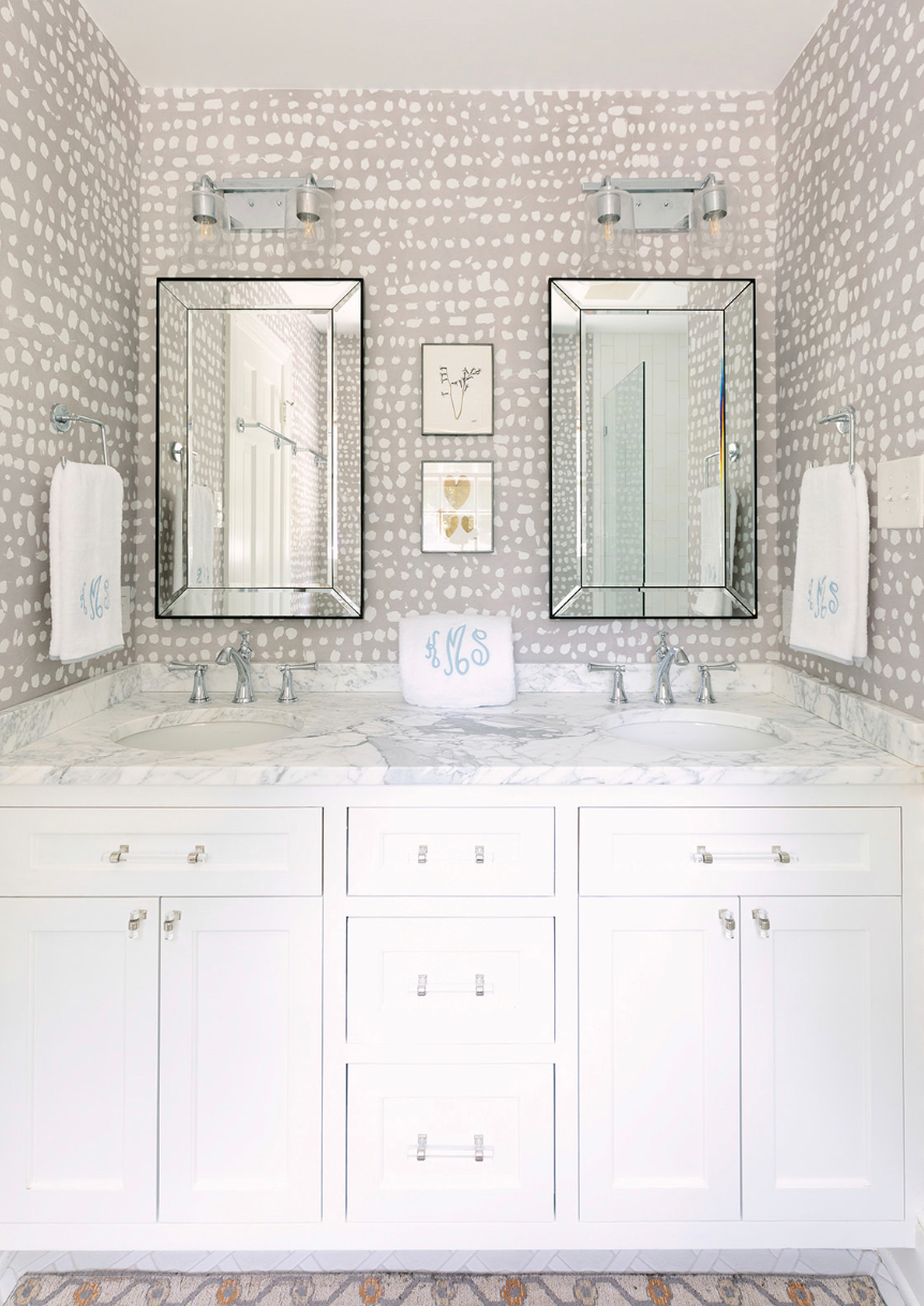 Dots Wallpaper Swatch in Dove